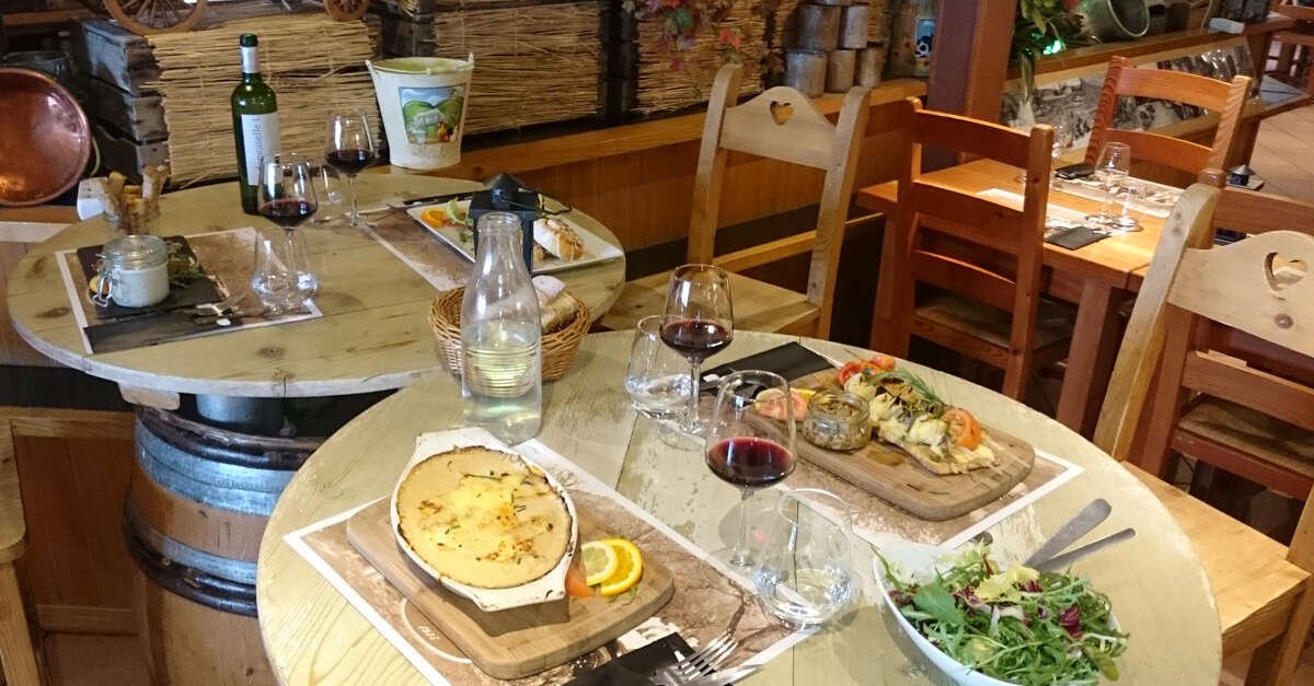 Laiterie du Col Bayard restaurant in Laye