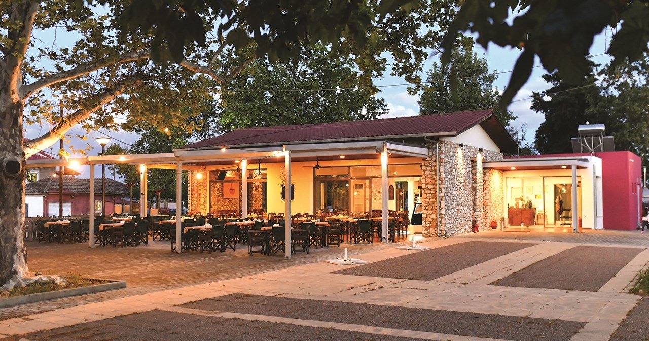 Άργ(η)ισσα restaurant in Dendra Tyrnavou