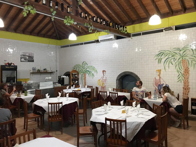 restaurantes Banhos Quentes, Povoacao, Portugal