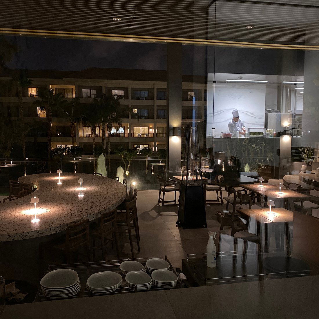 EV, Restaurant in Cairo
