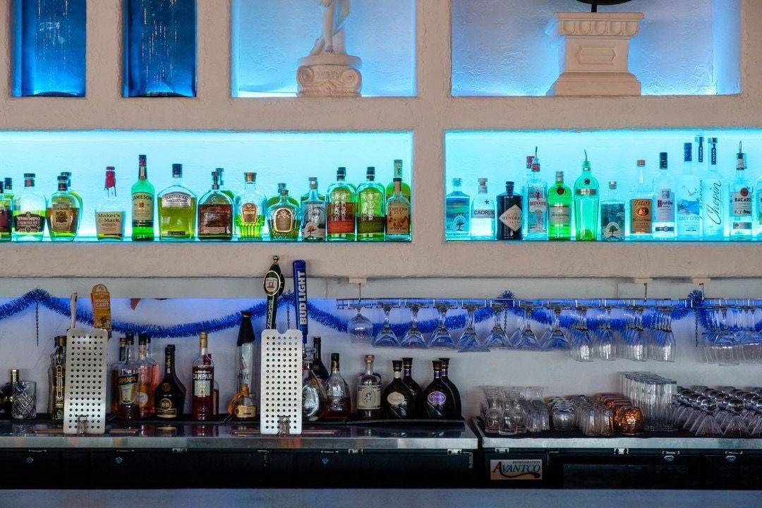 Ouzo & Feta, Restaurant in Huntington Beach