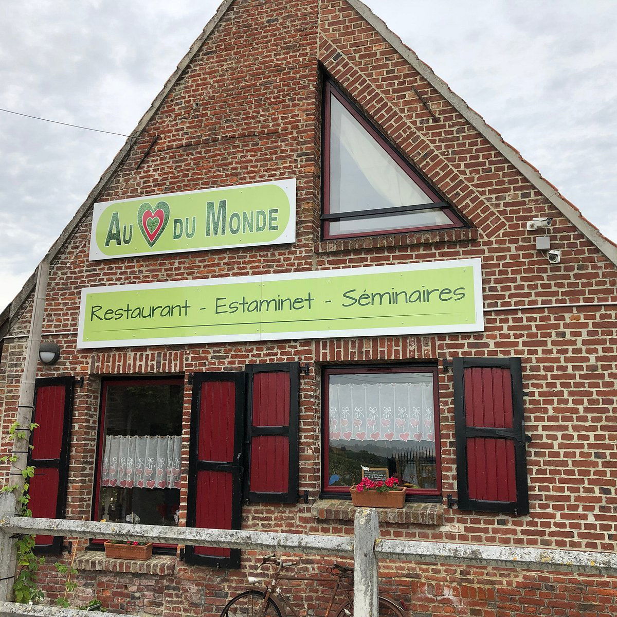 Au Cœur du Monde, Restaurant in Terdeghem