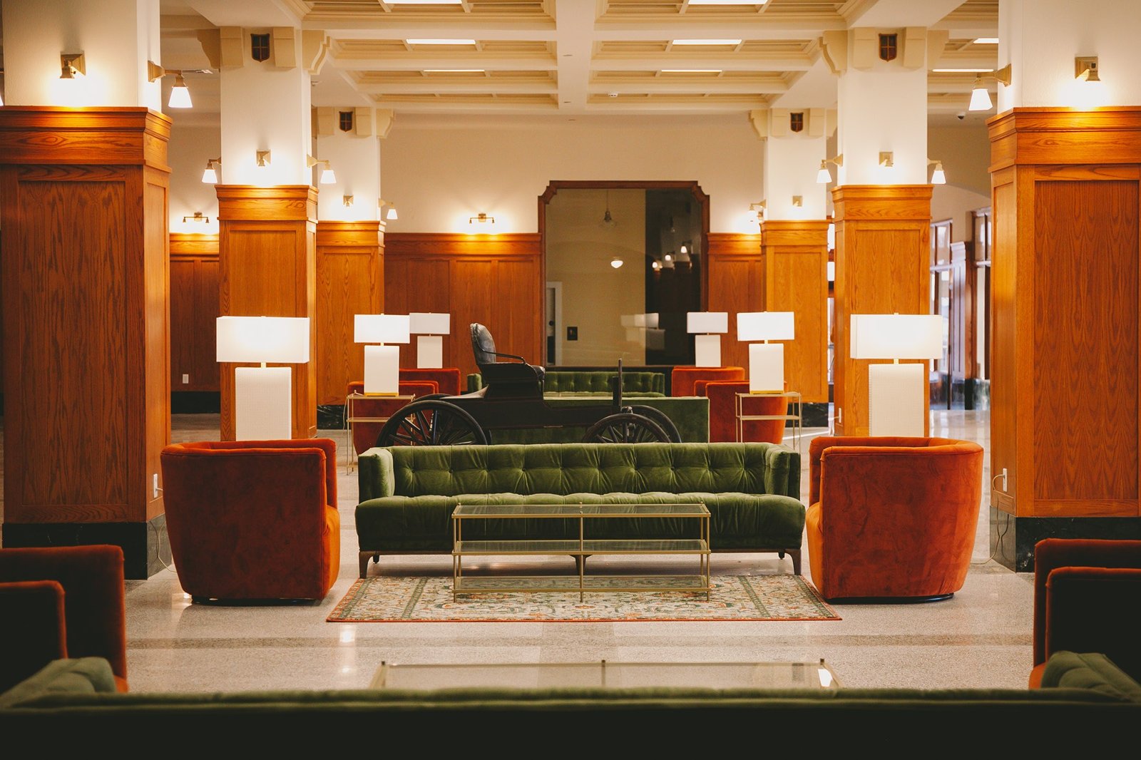 Second Bar + Kitchen, Restaurant in Austin