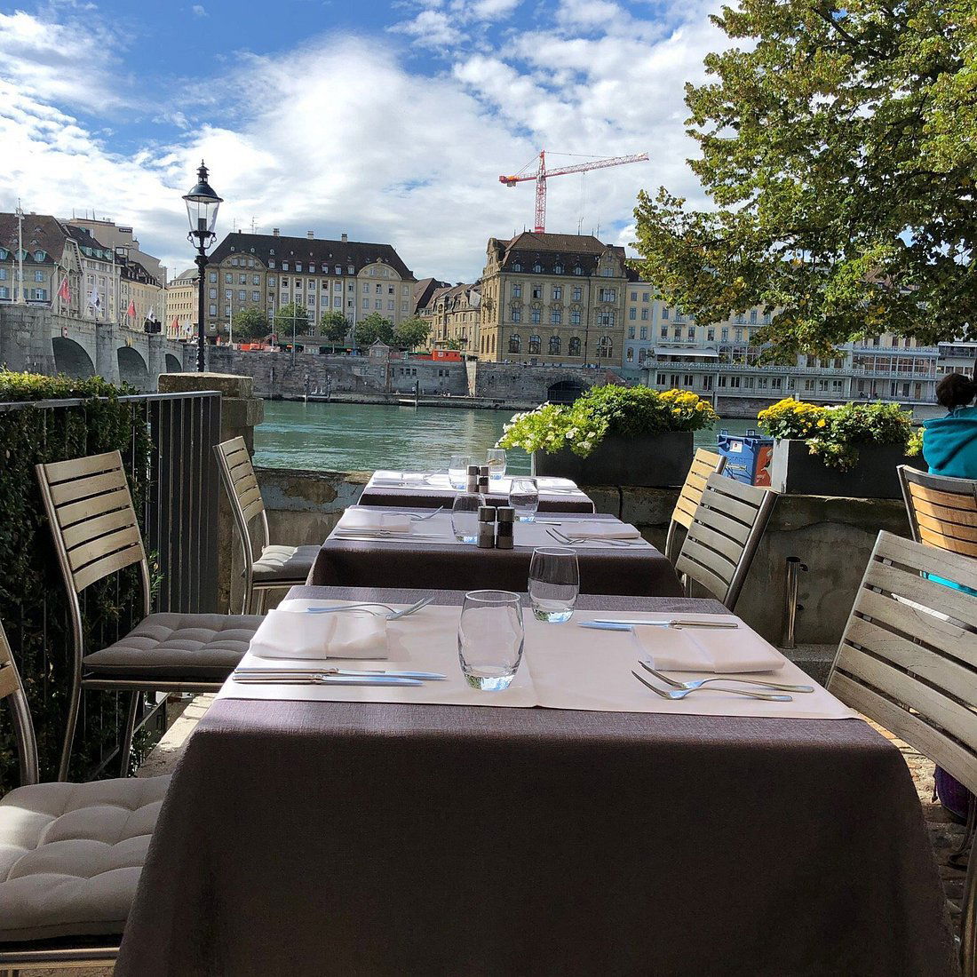 Rhywyera, Restaurant in Basel