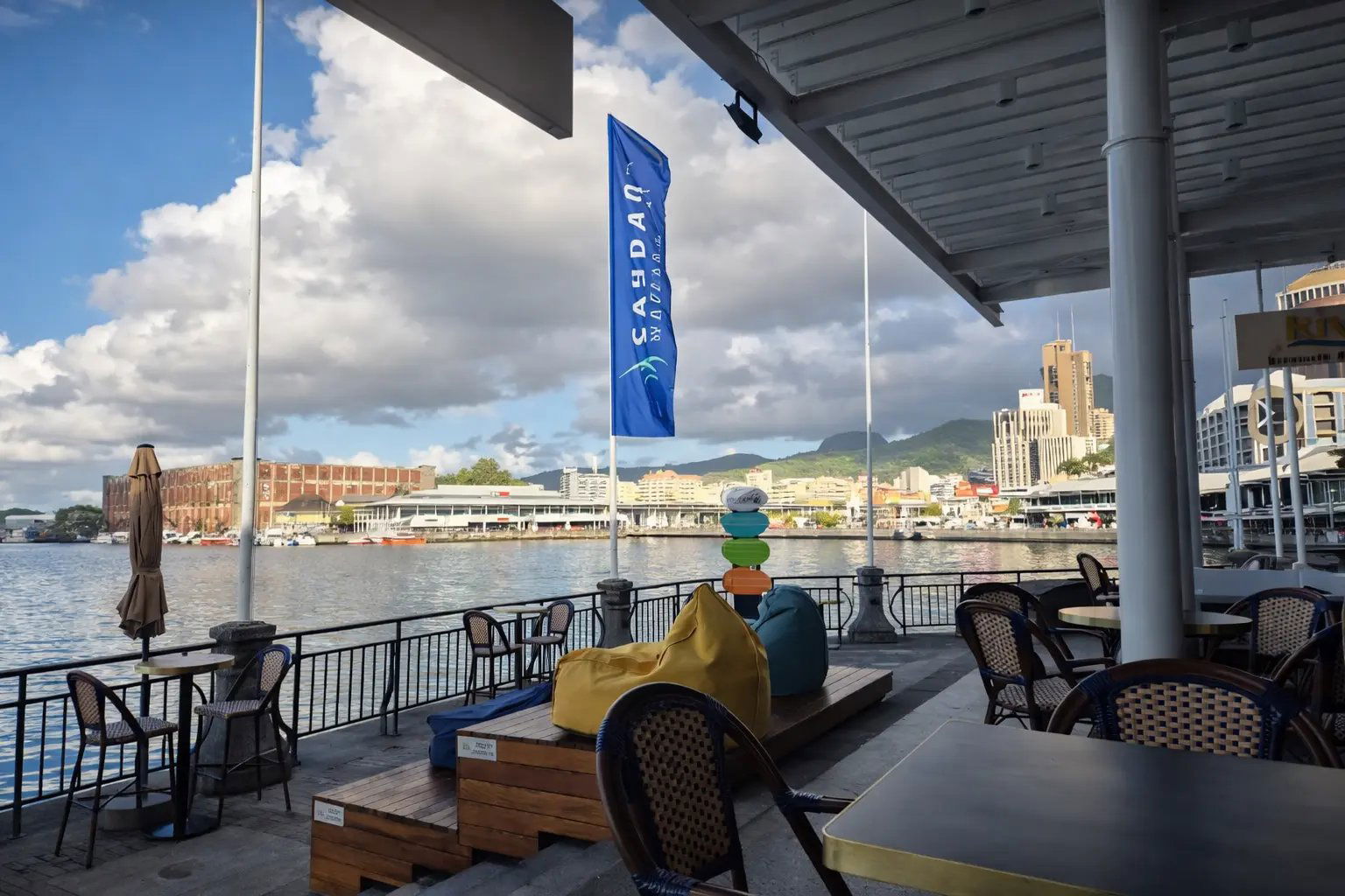 Riva Waterfront, Restaurant in Port Louis