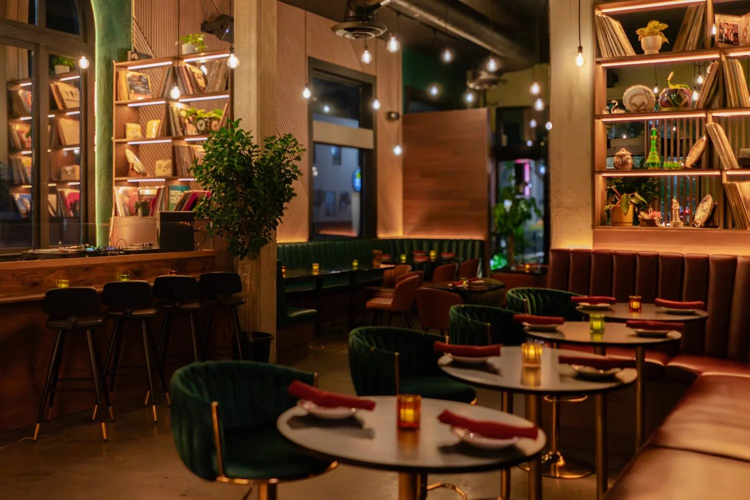 Sonder, Restaurant in Santa Ana