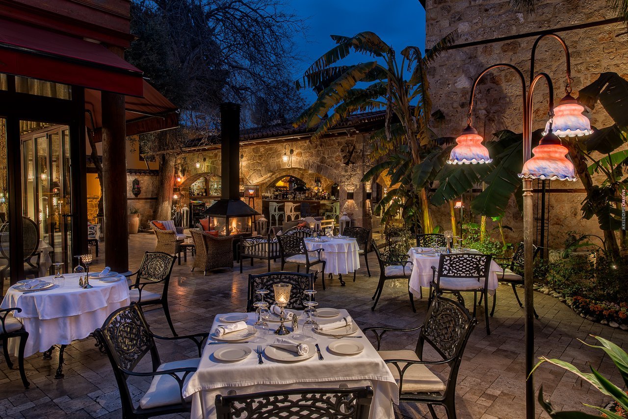 Seraser Fine Dining Restaurant
