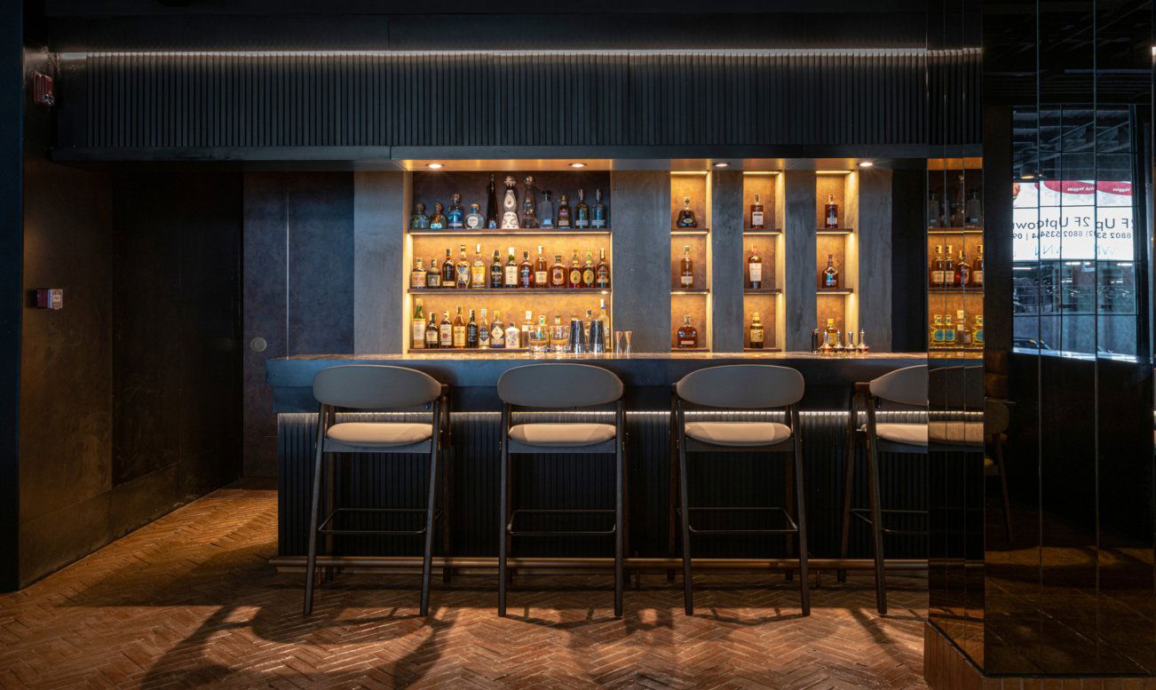 Singular Manila, Restaurant in Manila