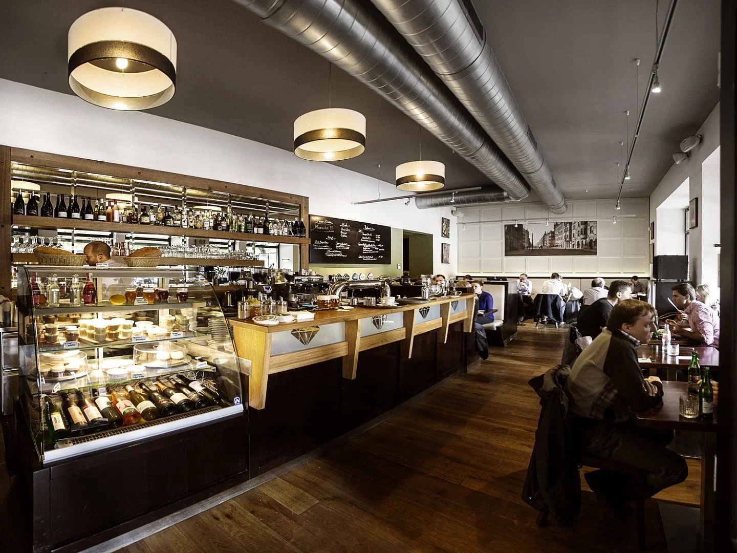 Krystal Bistro, Restaurant in Prague