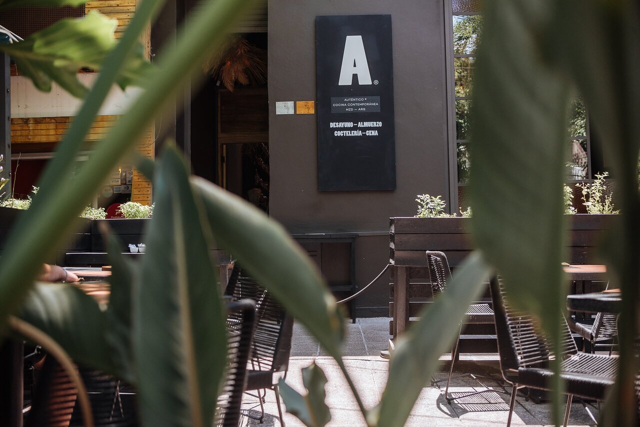 Auténtico restaurant in Mendoza, Argentina