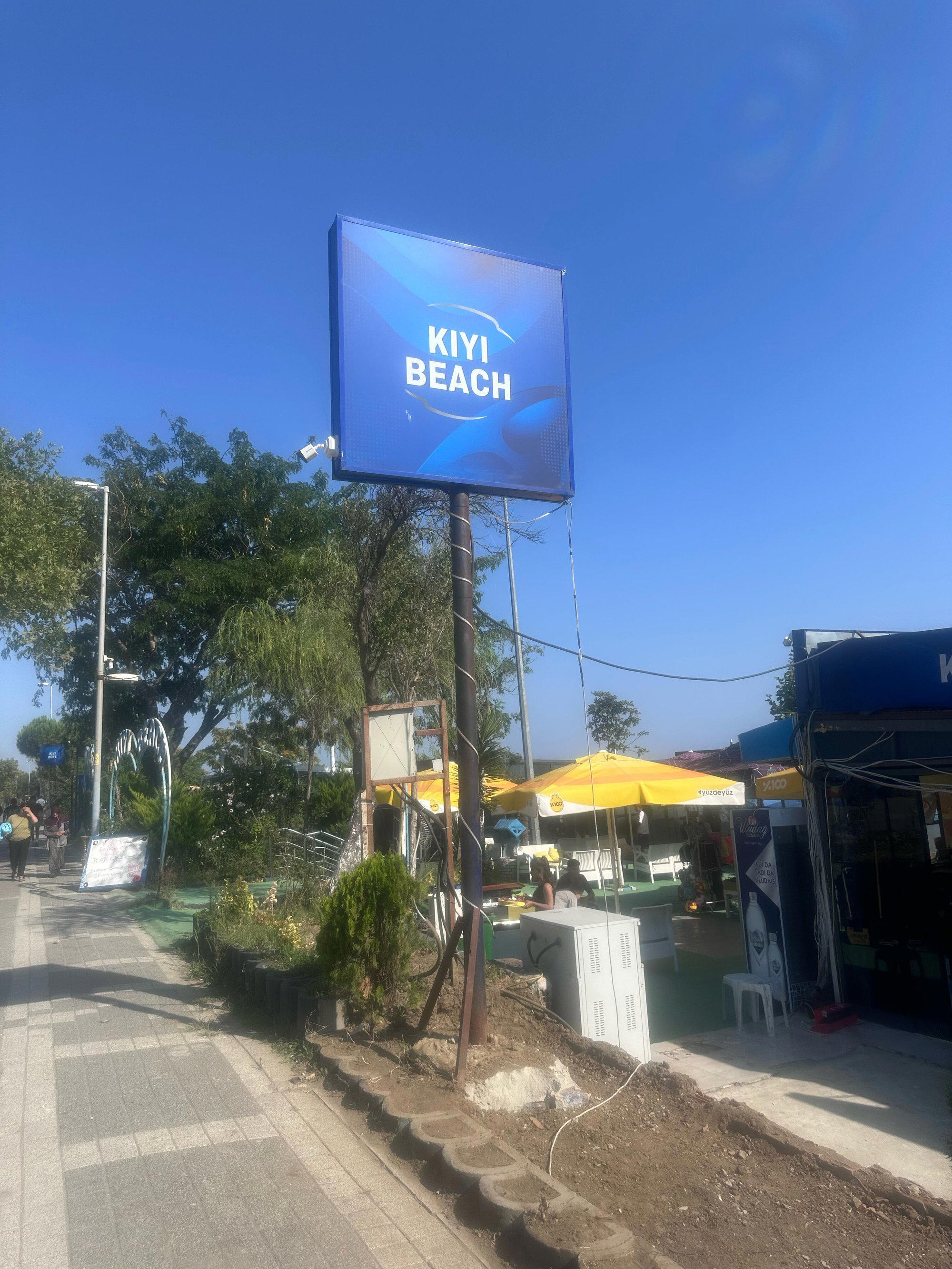 Kıyı Beach Cafe restaurant in Silivri, Turkey