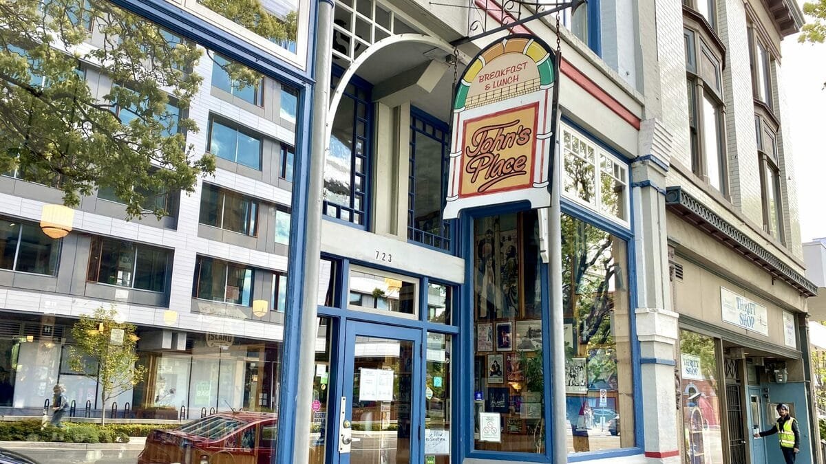 John's Place Restaurant restaurant in Victoria
