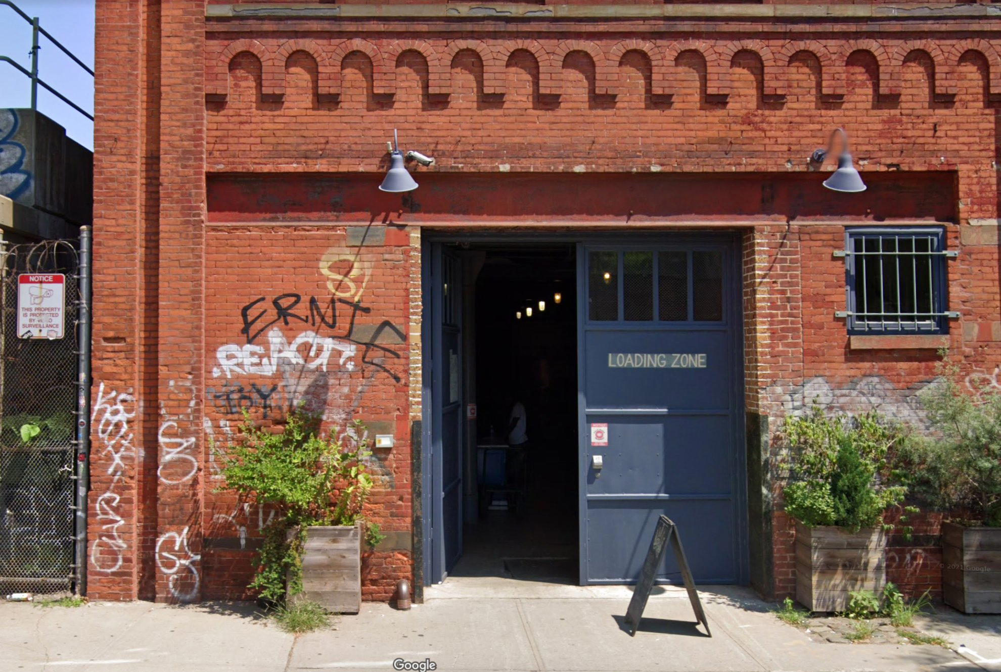 Crown Finish Caves restaurant in New York City, United States