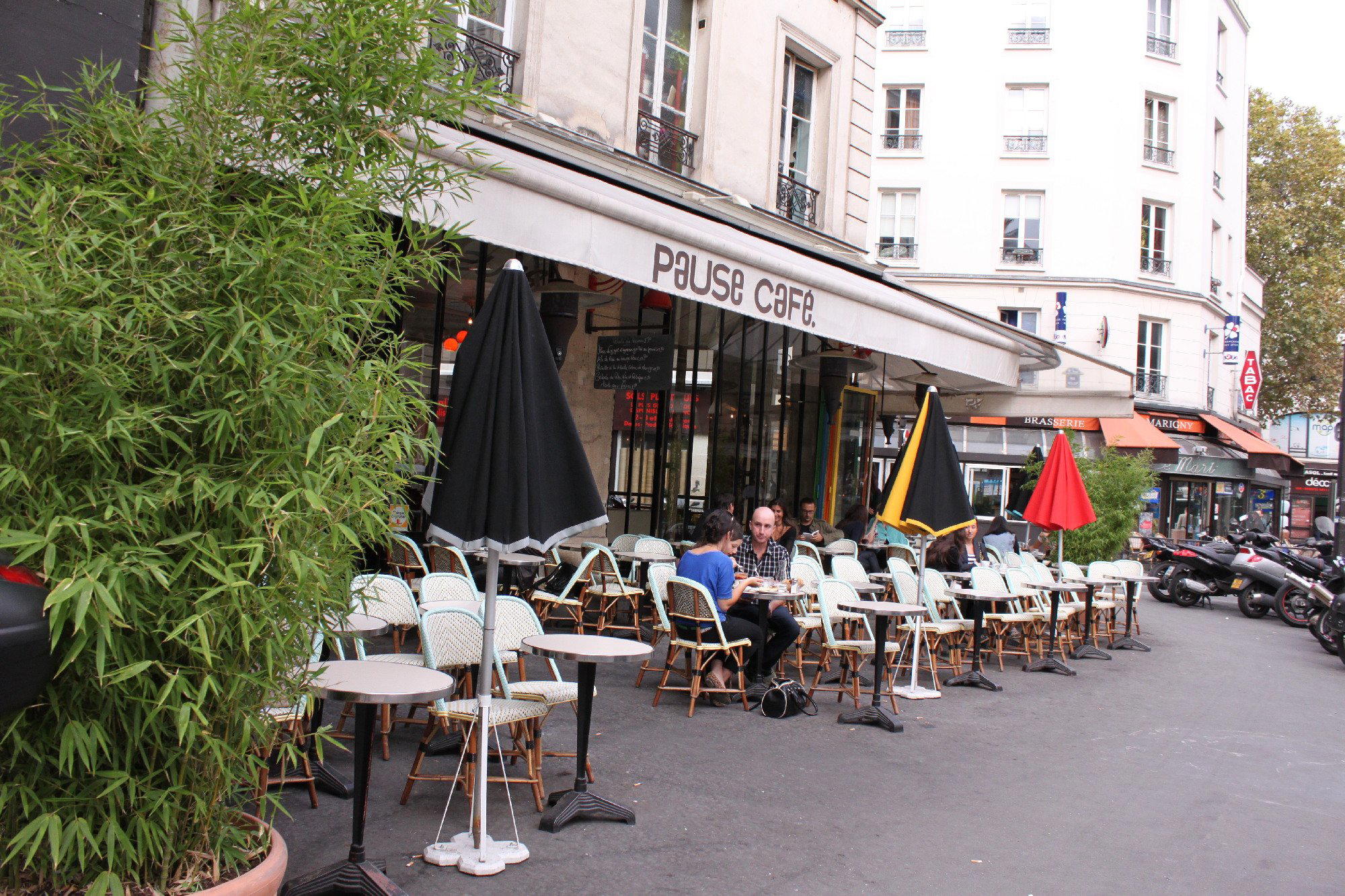 Pause Café restaurant in Paris, France