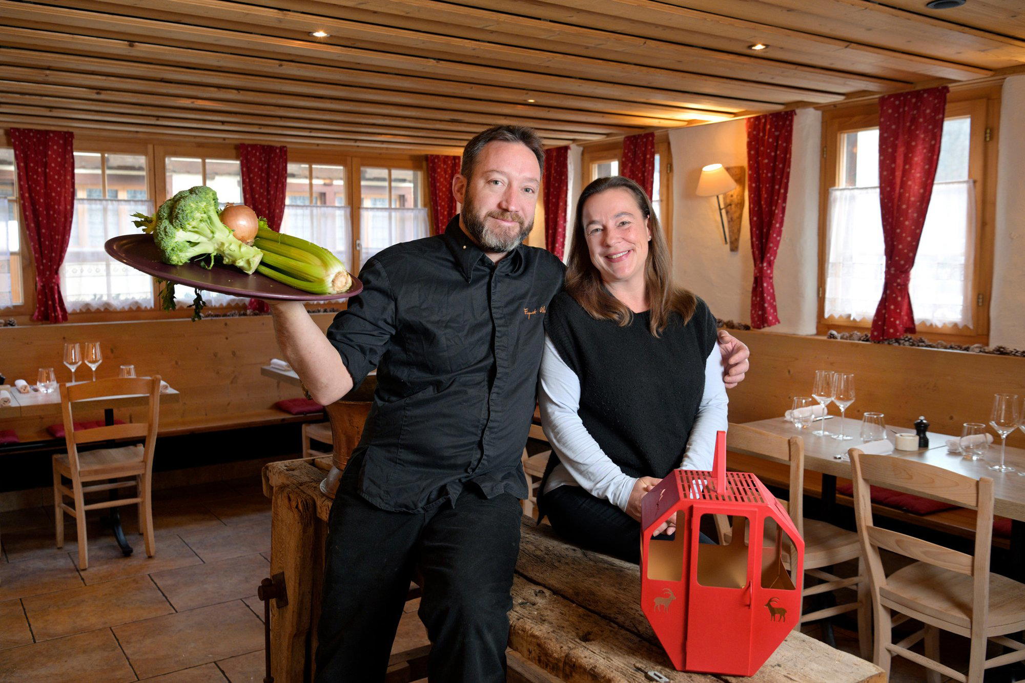 L'Auberge de L'Ours restaurant in Vers La Eglise, Switzerland