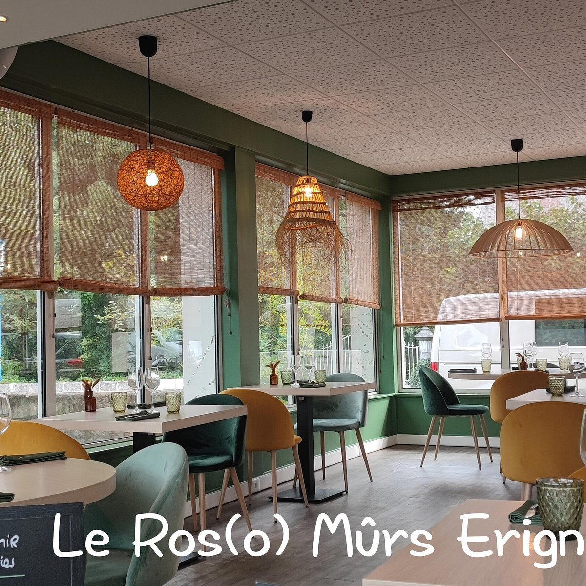 ROS[O] restaurant in Mûrs-Erigné, France