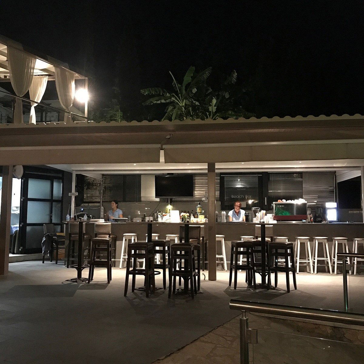 Karvouno, Restaurant in Johannesburg