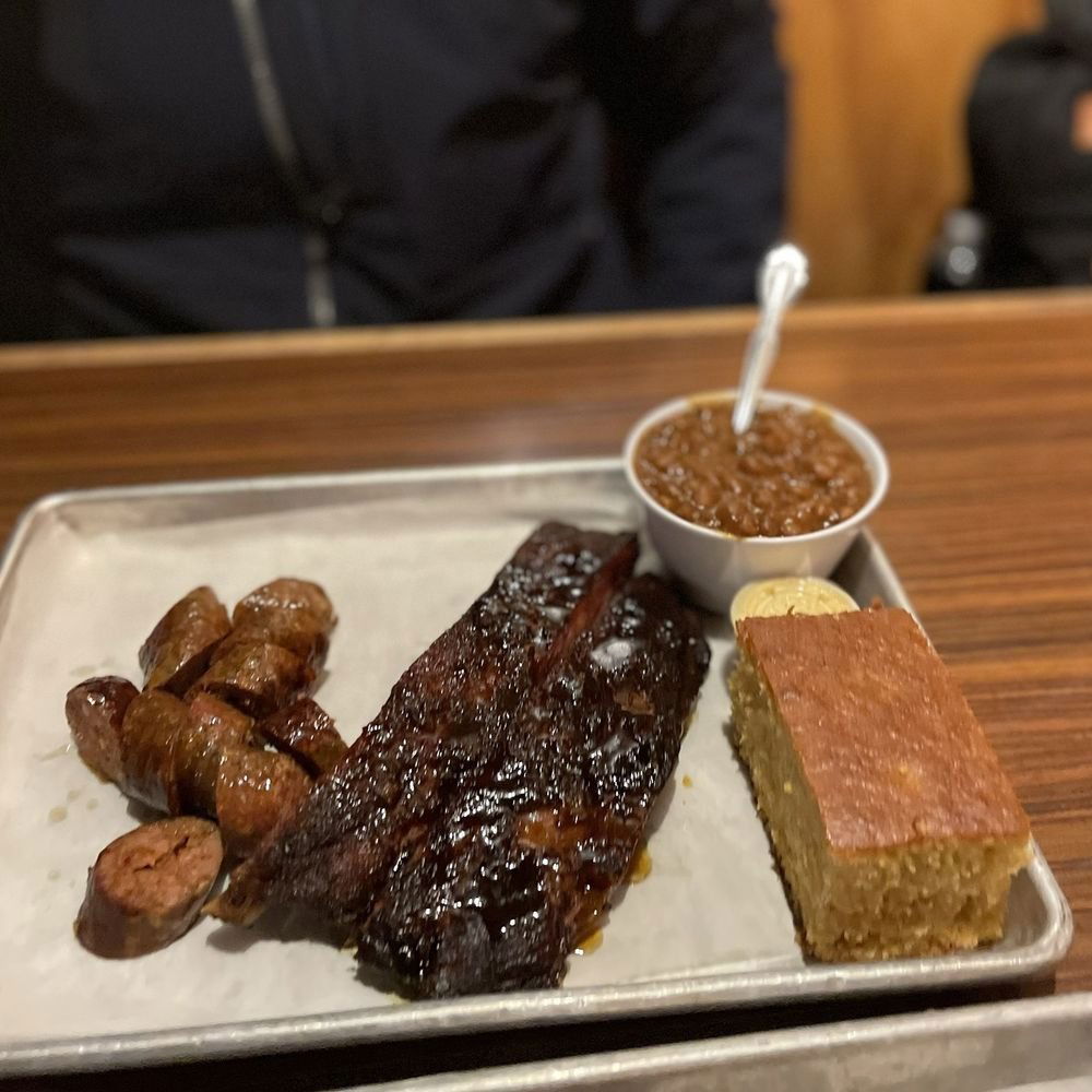 Smokehouse BBQ, Restaurant in Newark