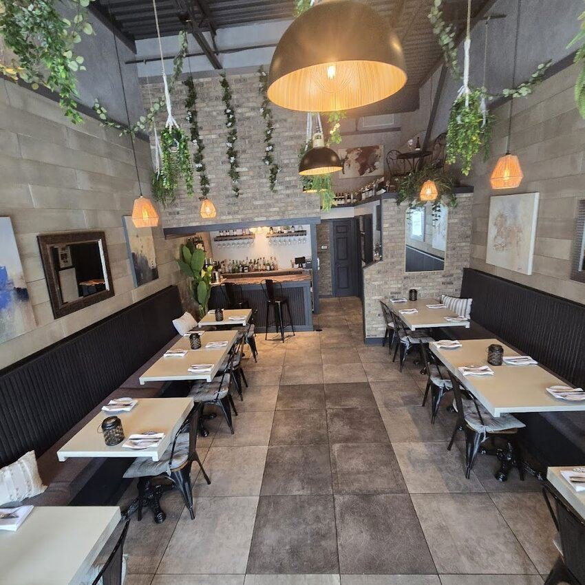 Amuse Kitchen & Wine, Restaurant in Kanata