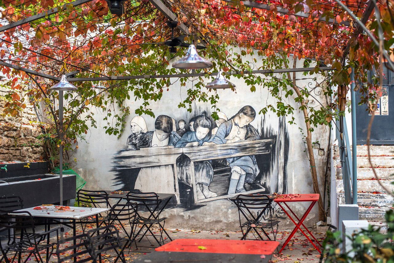 Ama Lachei, Restaurant in Athens