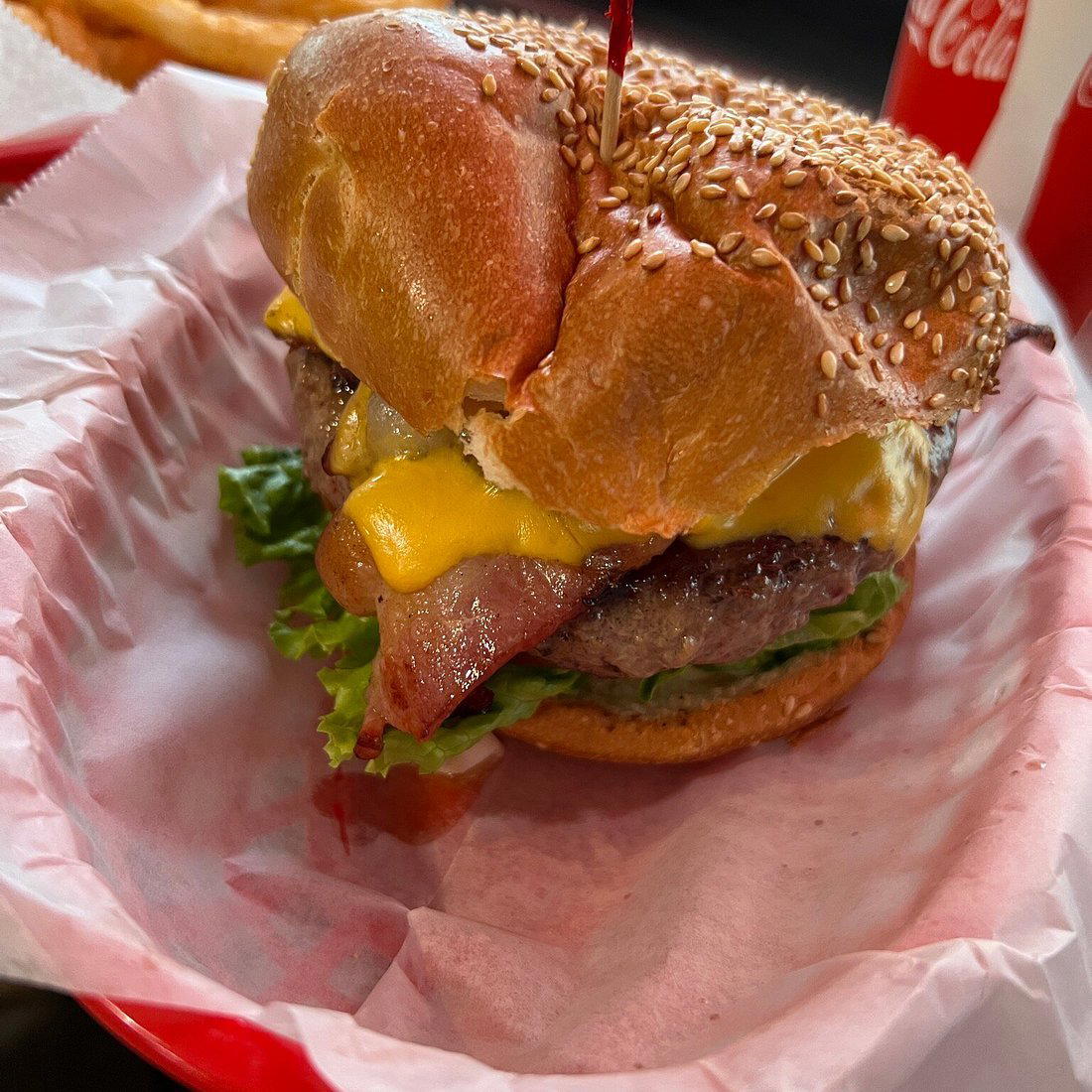 Pearl's Deluxe Burgers restaurant in San Francisco, United States