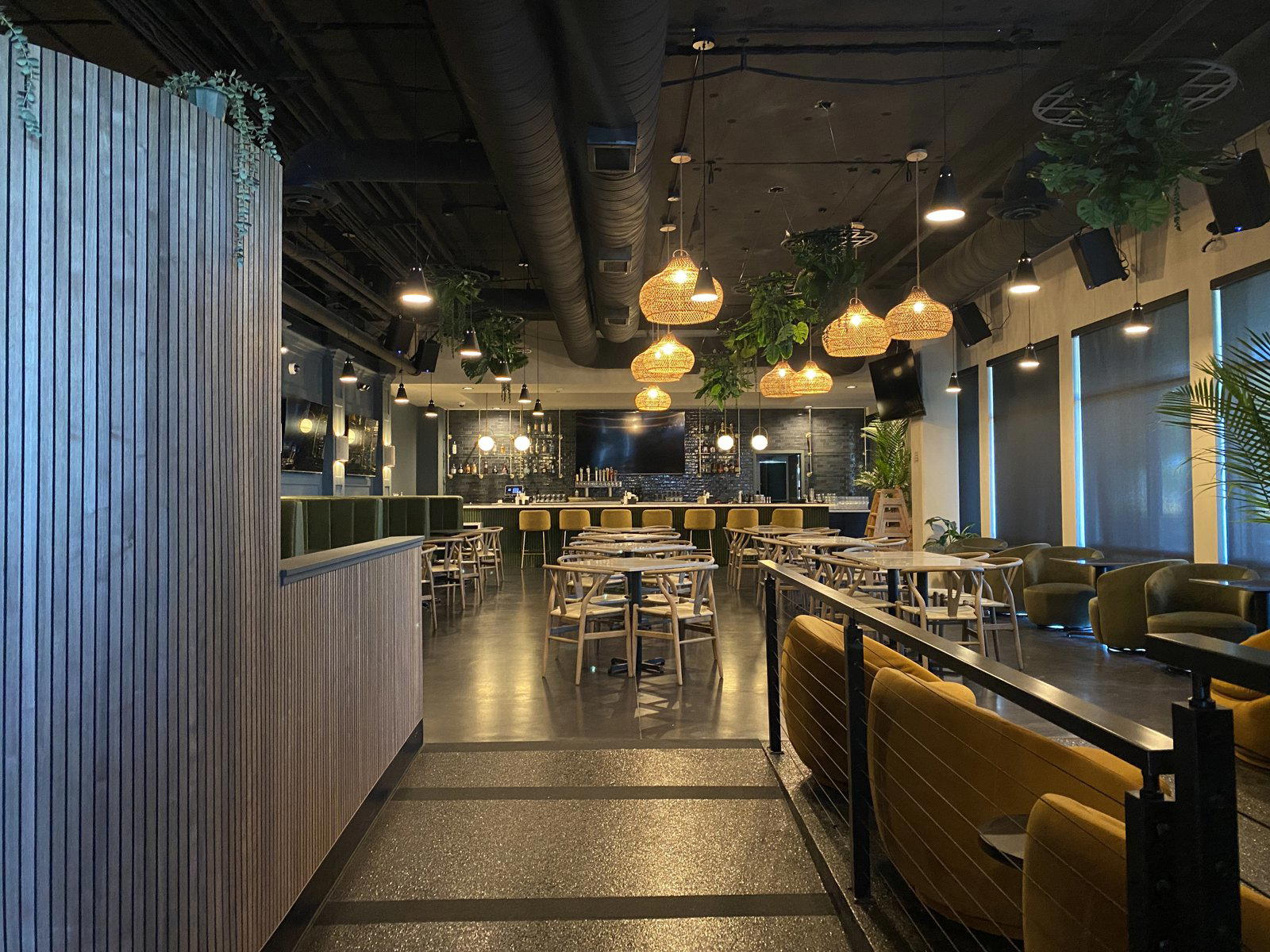 Birdies Social Club restaurant in West Sacramento, United States