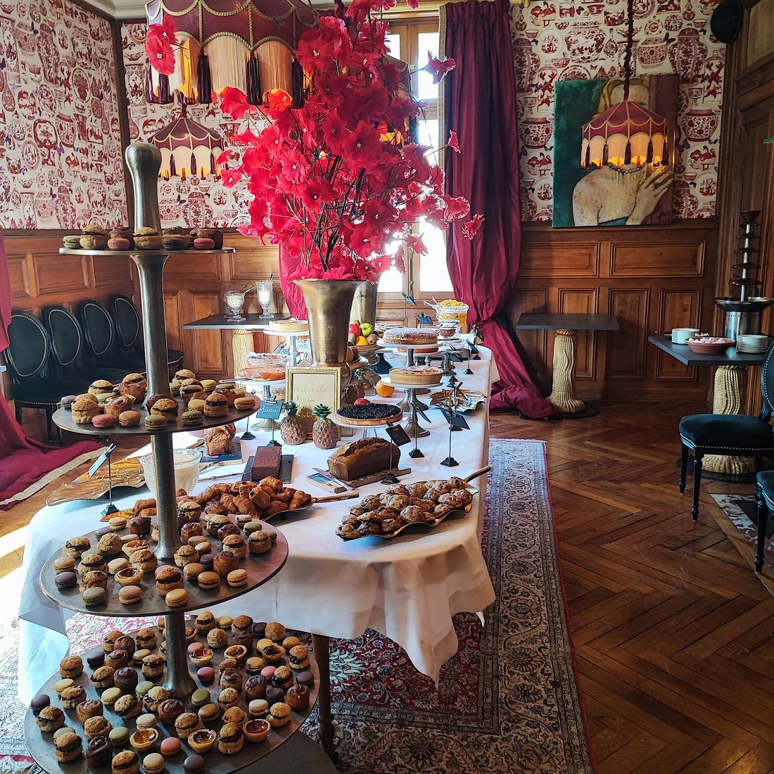 Chez le Marquis
