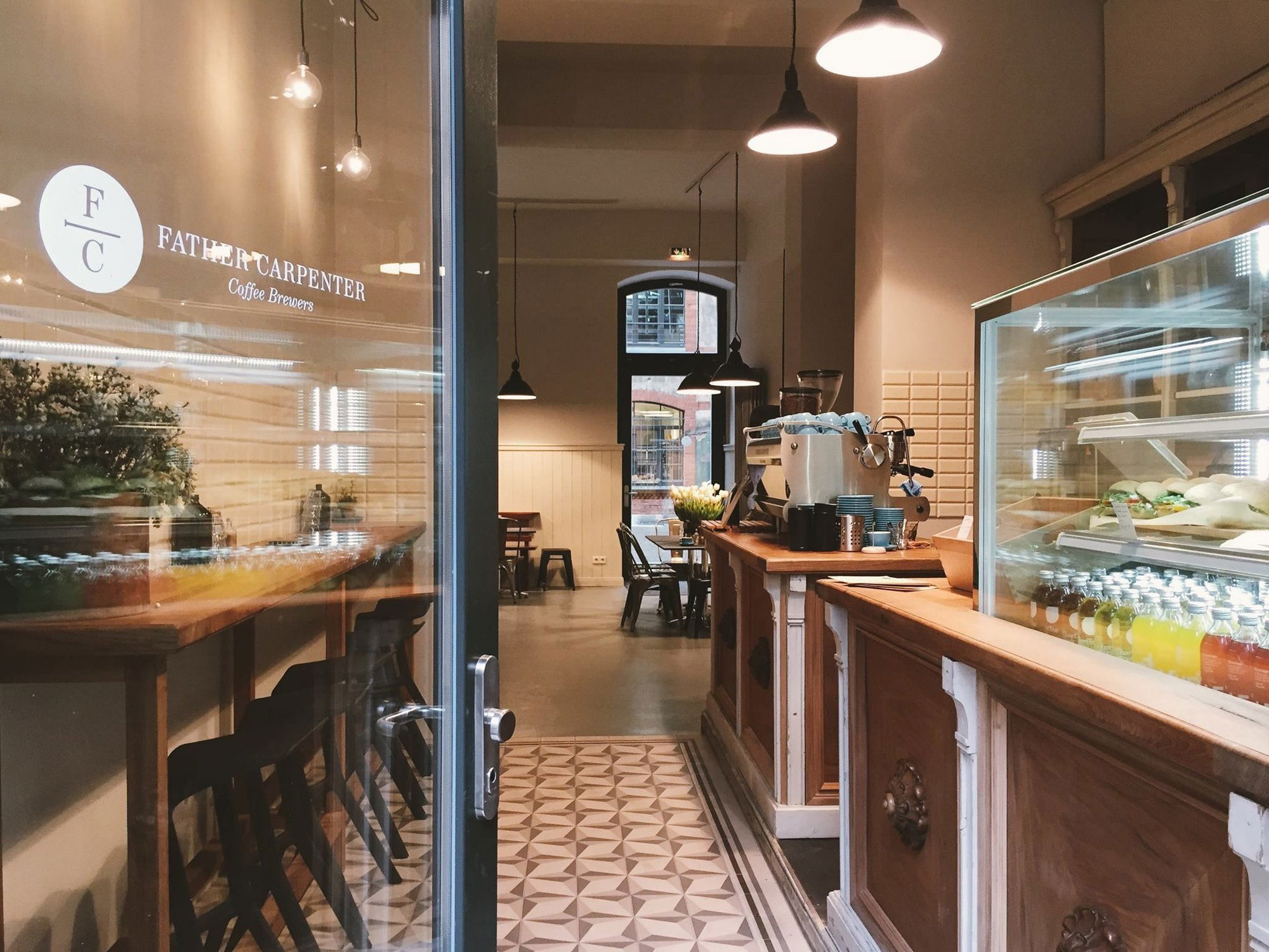 Father Carpenter, Restaurant in Berlin
