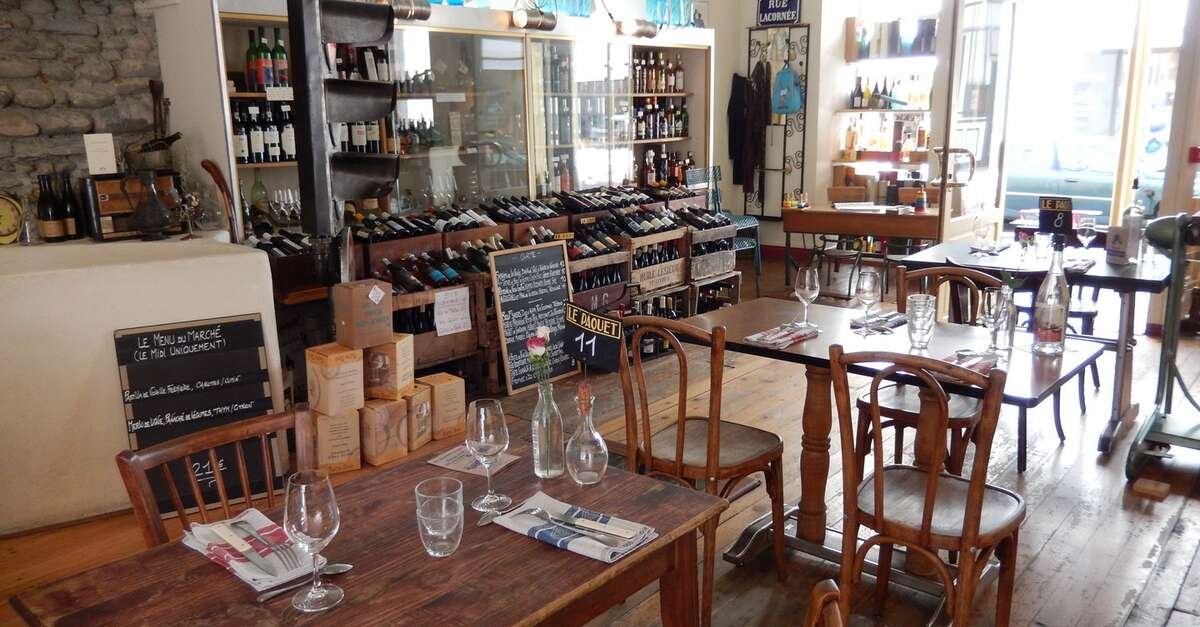Les Papilles Insolites restaurant in Pau, France