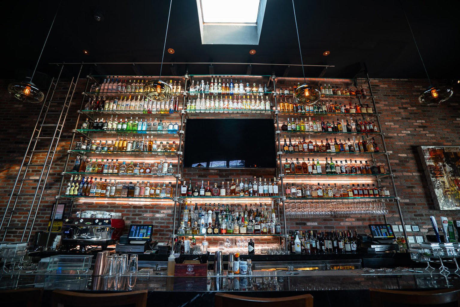 Della Terra restaurant in Los Angeles, United States