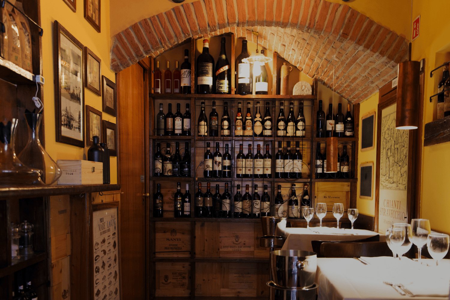 Osteria Enoteca Ai Artisti restaurant in Venice, Italy