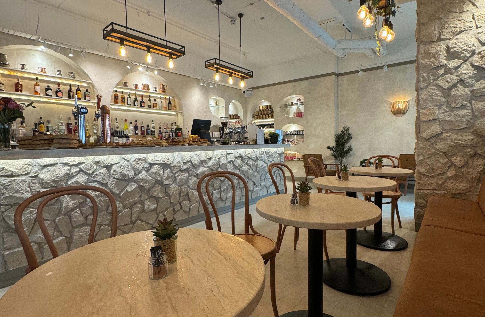 Longa Café restaurant in Cardiff, United Kingdom