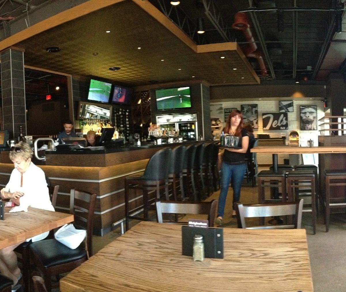 Original Joe's, Restaurant in Calgary