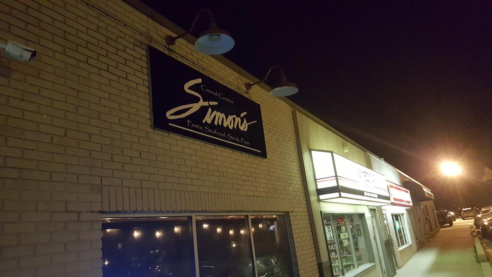 Simon's restaurant in Des Moines