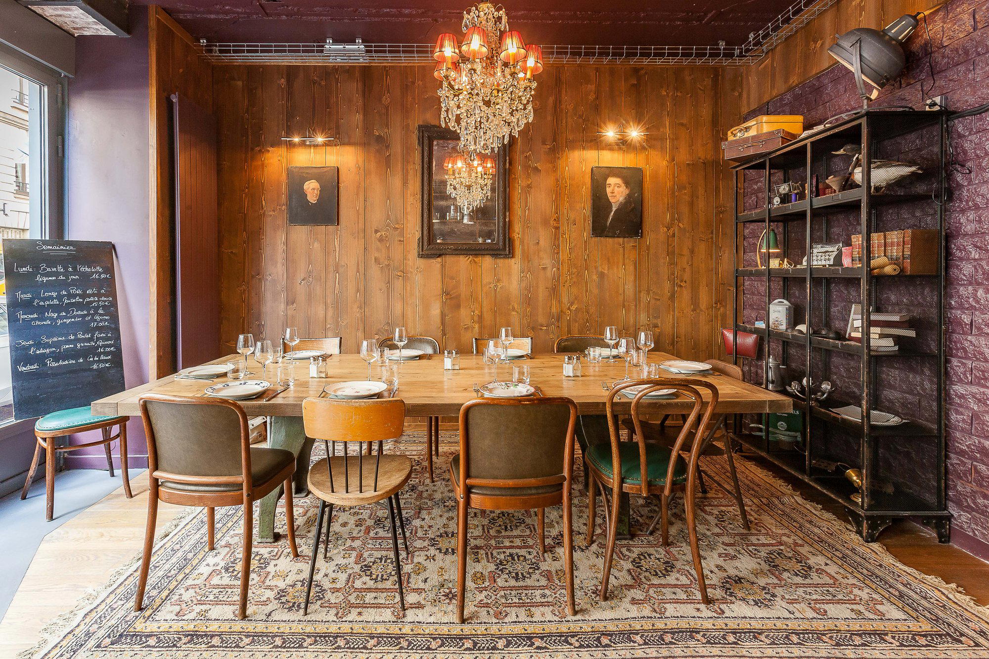 Lou Bistrot restaurant in Paris, France