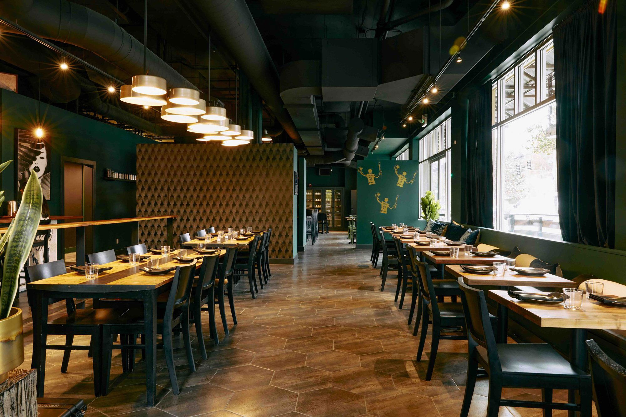 Kricket Club, Restaurant in Seattle