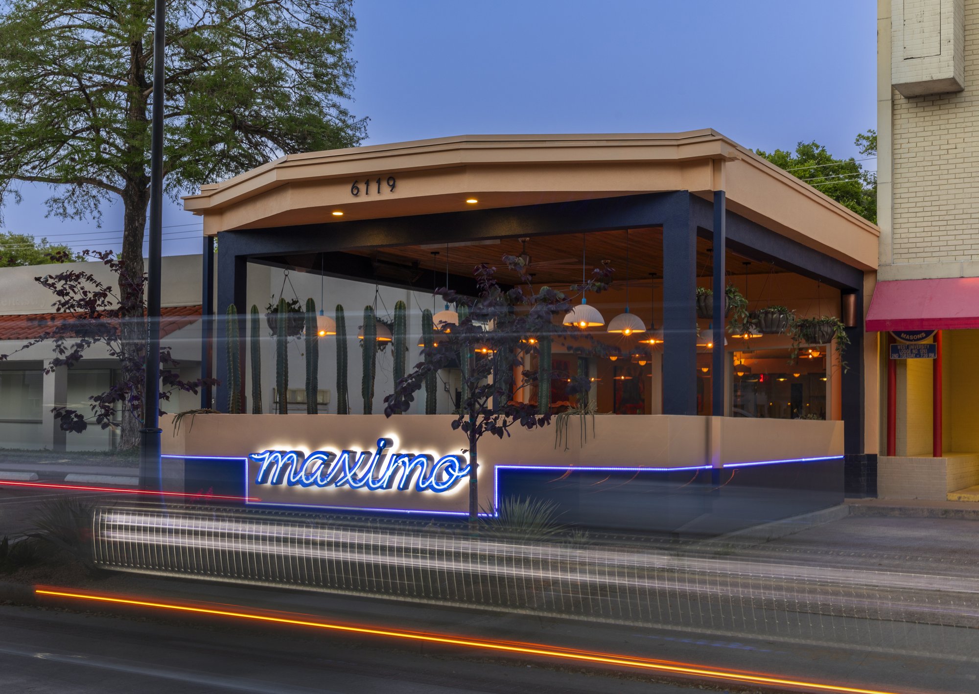 Maximo restaurant in Houston, United States