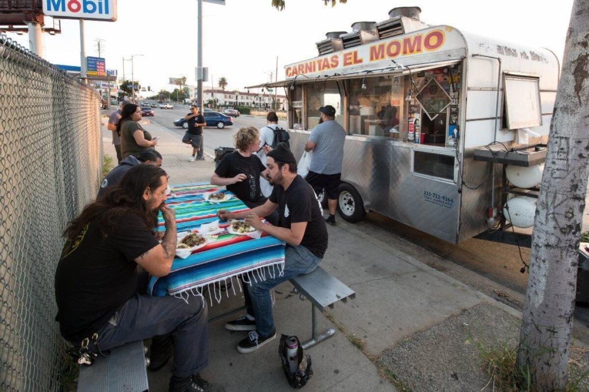 Carnitas El Momo, Restaurant in Los Angeles