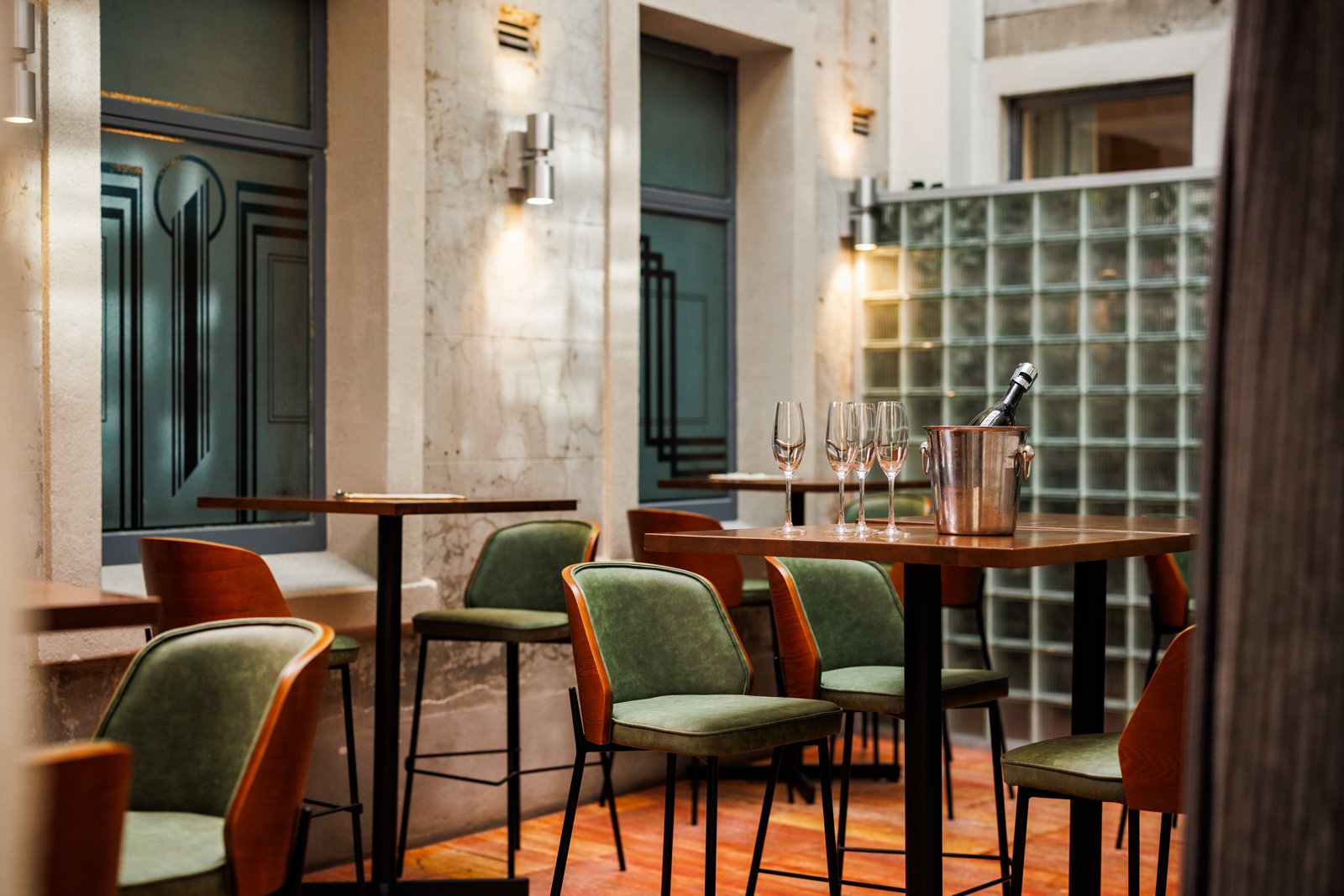 Vivace Restaurant & Bar at DeBretts