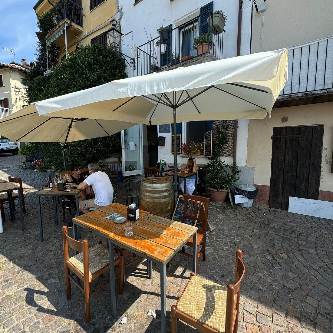 Al Fresco Dining Kiosk, Restaurant in Montemagno