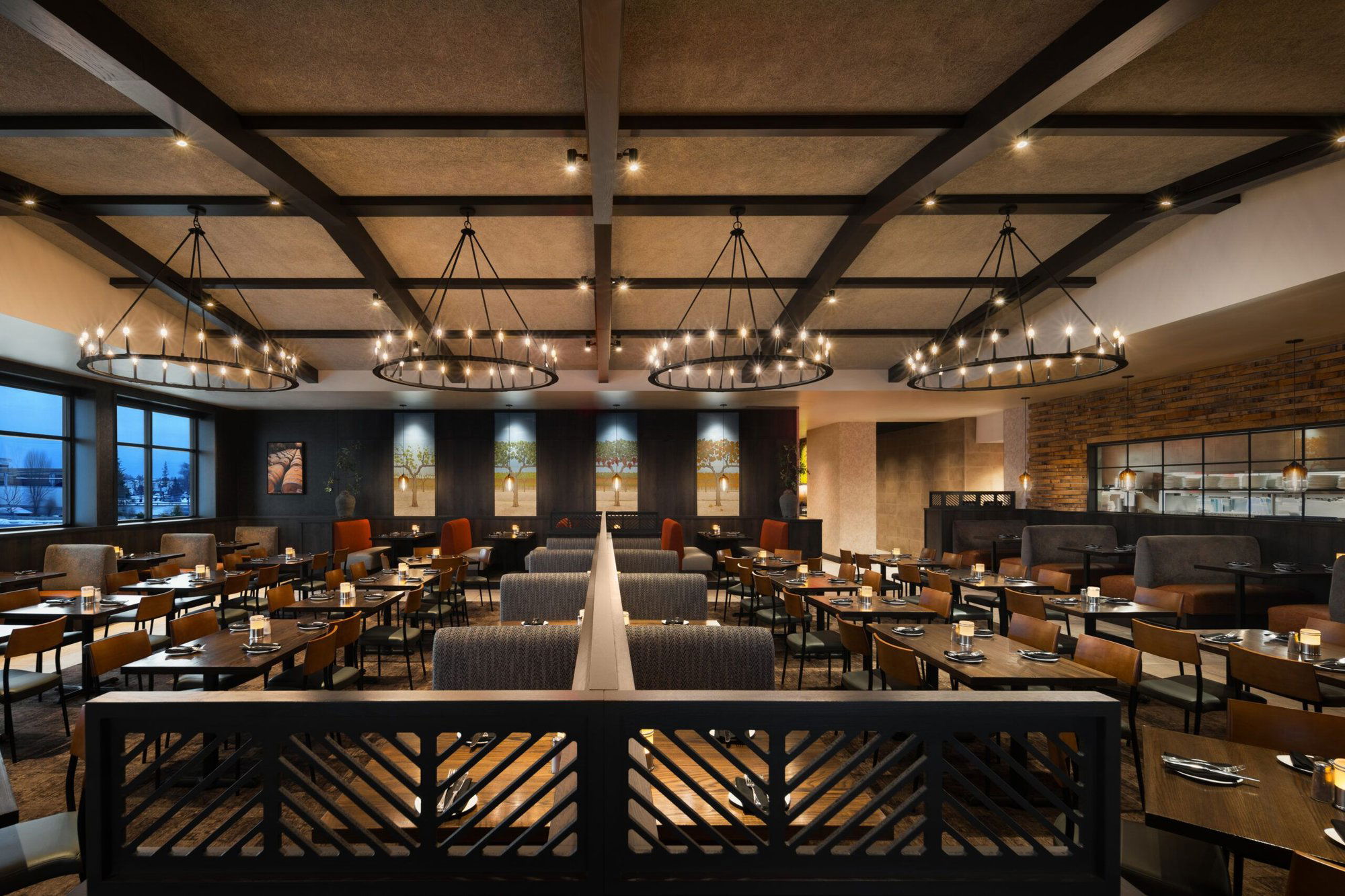 Cooper's Hawk Winery & Restaurant, Restaurant in Montgomery