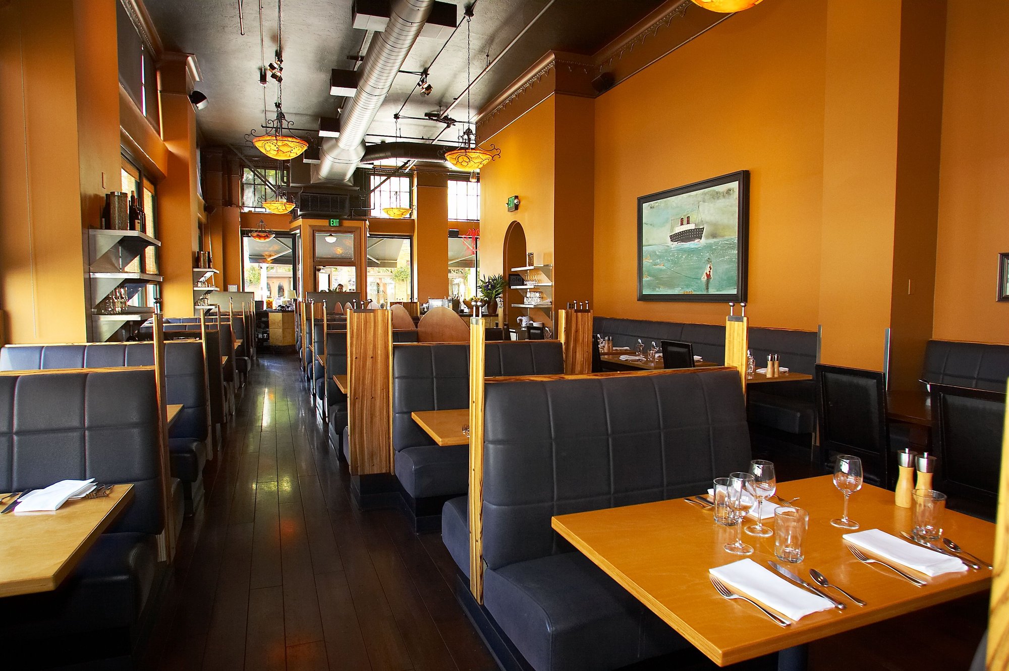 Lola, Seattle, United States