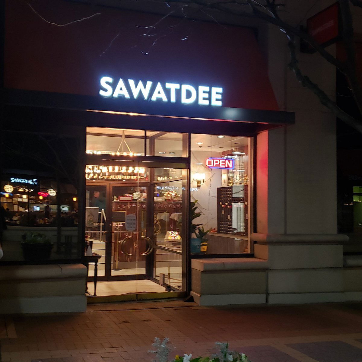 Sawatdee Thai Restaurant, Restaurant in Arlington