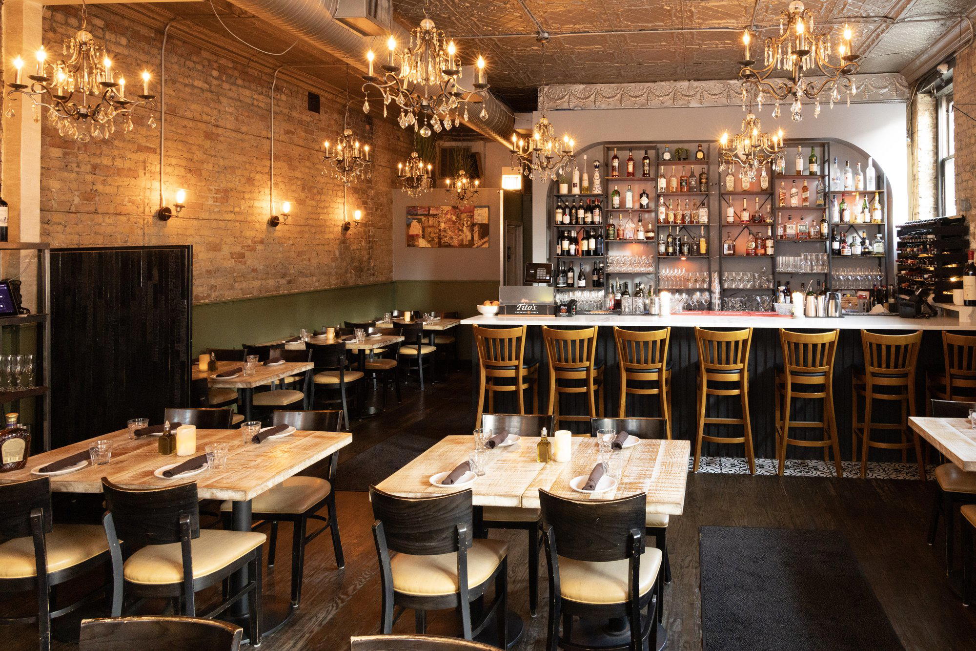 Sapori Trattoria restaurant in Chicago, United States