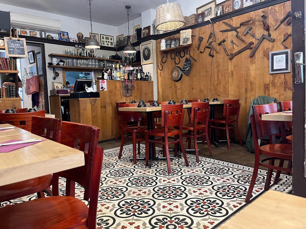 Cargo Culte restaurant in Saint Malo, France