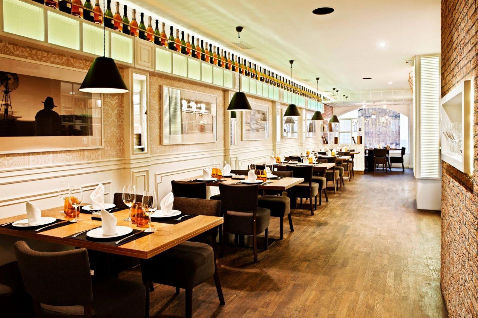 9Reinas Gourmet restaurant in Barcelona, Spain