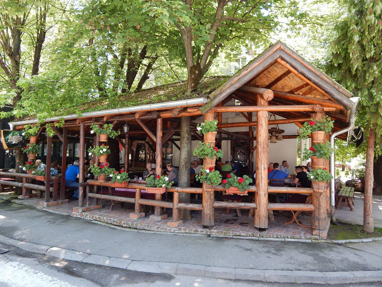 Gostionica Mladost restaurant in Cacak