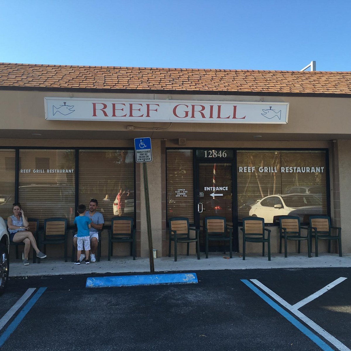 Captain Charlie's Reef Grill