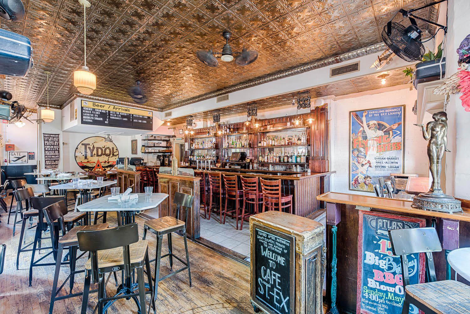 Cafe Saint-Ex restaurant in Washington DC, United States