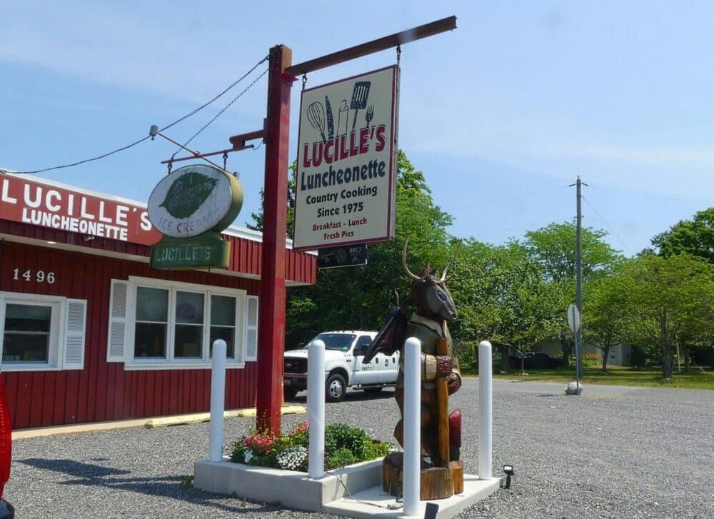 Lucille's Country Cooking restaurant in Stafford, United States